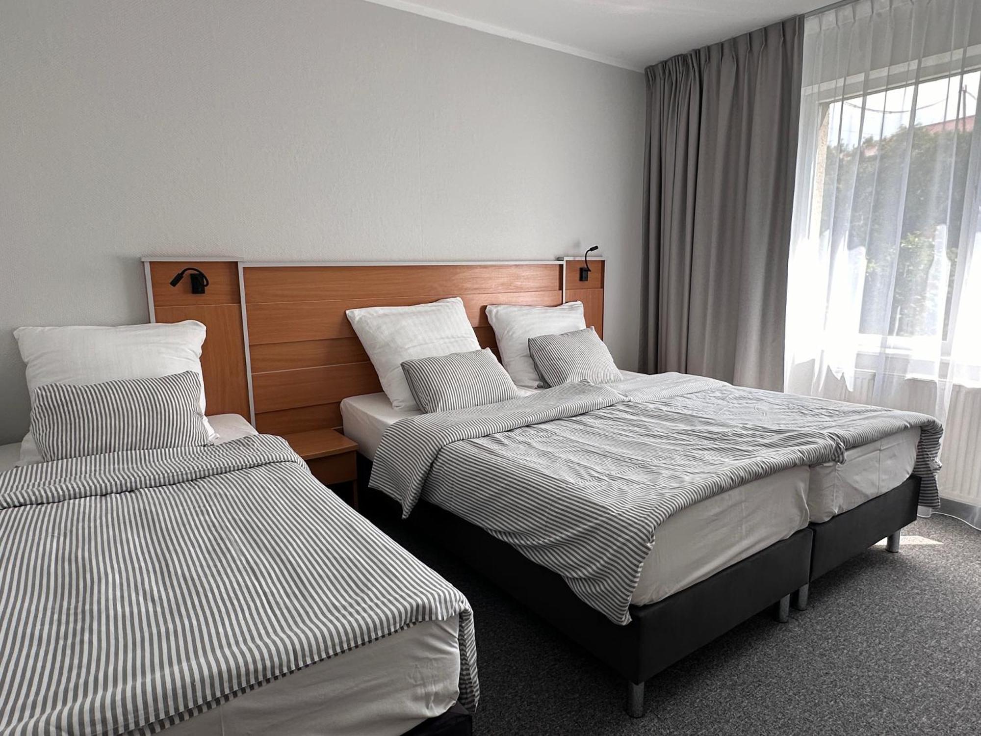 Bed and Breakfast Karat à Malbork Extérieur photo