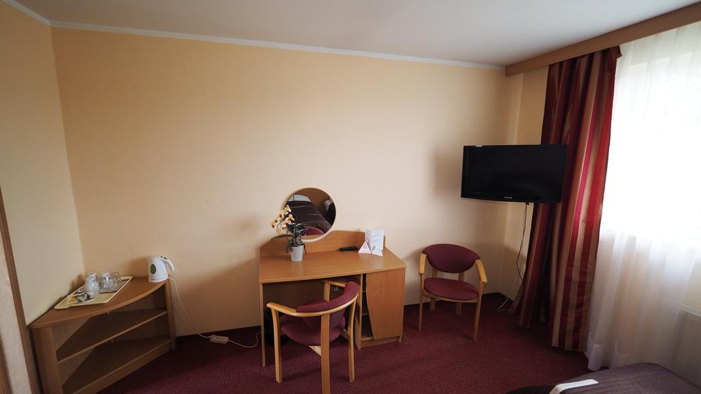 Bed and Breakfast Karat à Malbork Extérieur photo