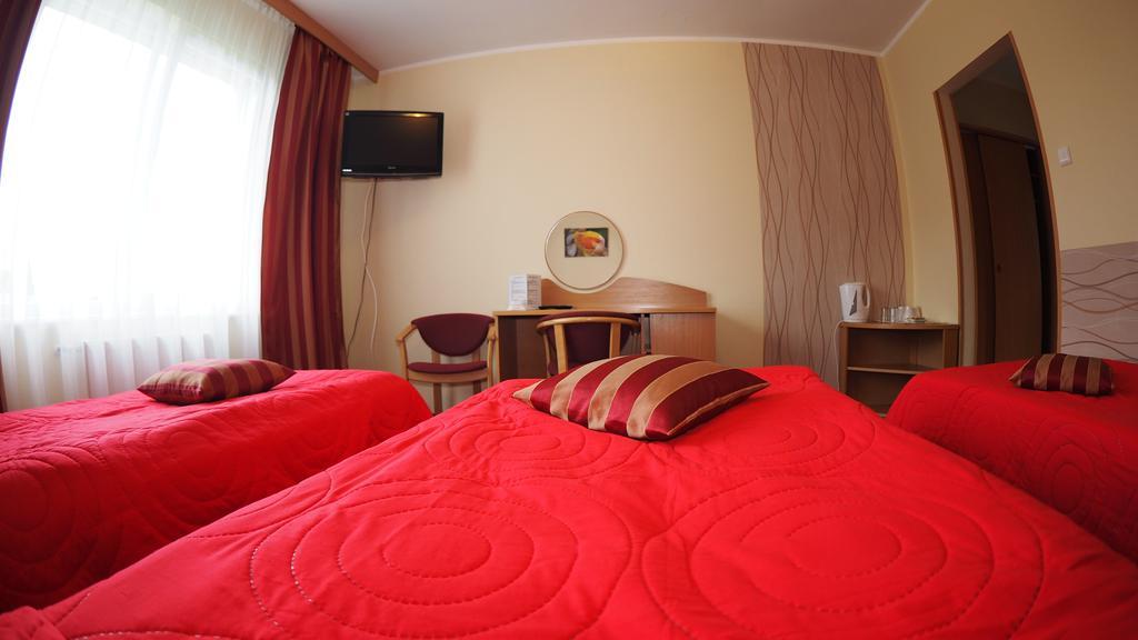 Bed and Breakfast Karat à Malbork Extérieur photo